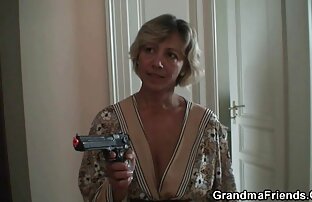 XXX Sexy Mädchen nackt kostenlose sexfilme mit älteren frauen vor der Kamera im sex-chat