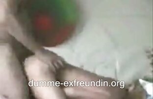 XXX Massage und leidenschaftlichen Sex reife nachbarin sex auf der Couch.